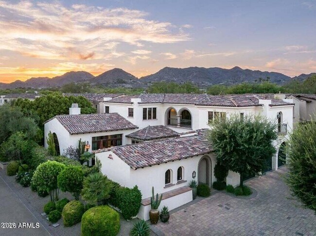 Photo - 4949 E Lincoln Dr