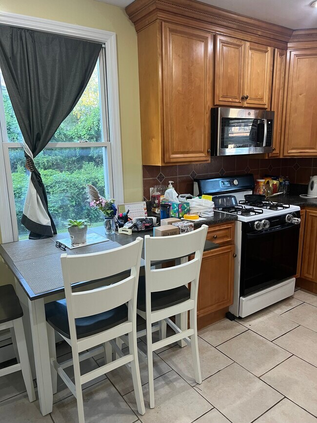 Kitchen - 21 Chestnut St