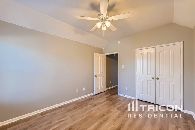 Photo - 7506 Parkcross Pl