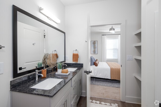2BR, 2BA - B1 - 956SF - Bathroom