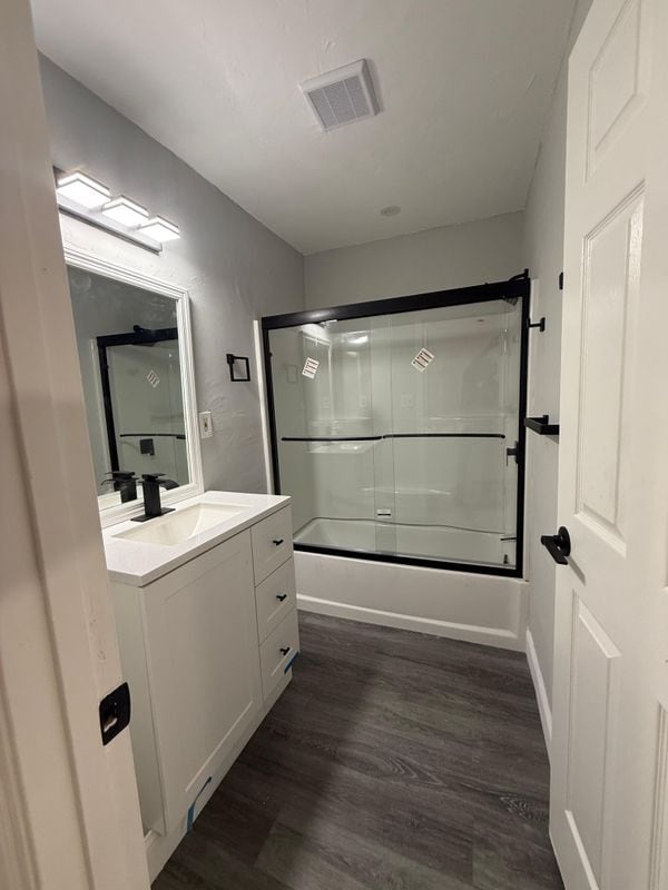 Photo - 130 Cascade Ave SE