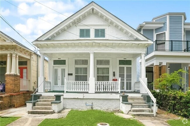 Building Photo - 2312 Marengo St Rental