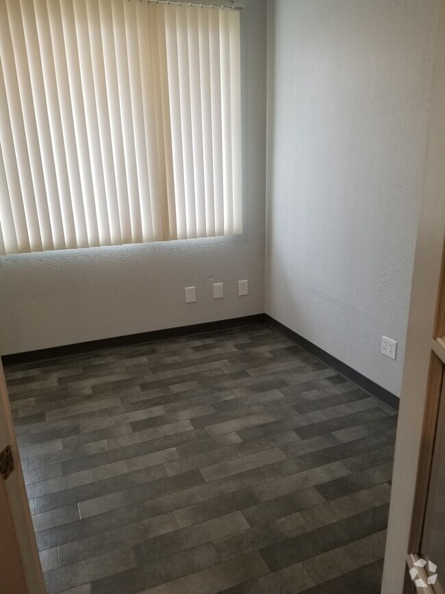 Building Photo - W. 40th Ave Unit C Rental