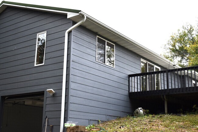 Photo - 710 170th Ave