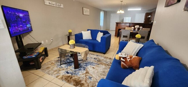 Building Photo - 402 S 34th St Rental