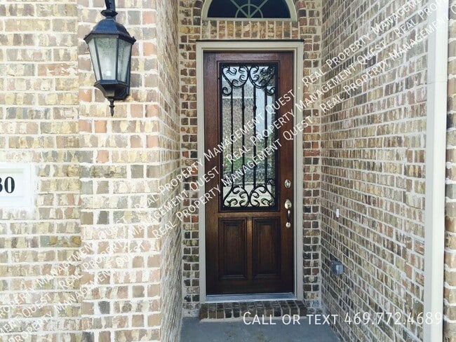 Building Photo - 730 Cross Creek Dr