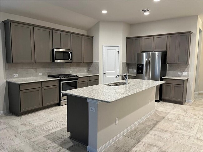 Photo - 605 Elm Green St