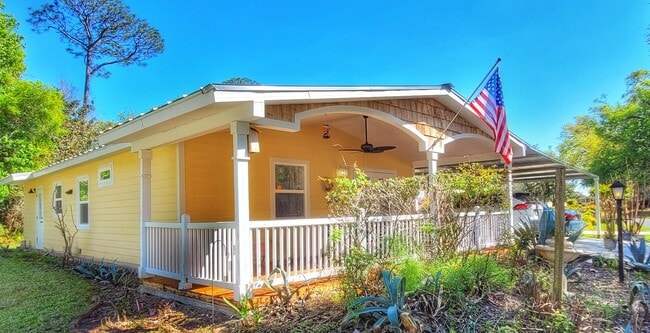 Photo - 523 Leaf Cir