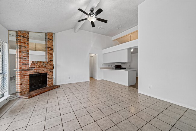 Photo - 4632 Greenwood Dr