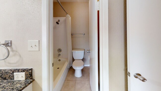 Photo - 1500 Bay Area Blvd Unidad X432