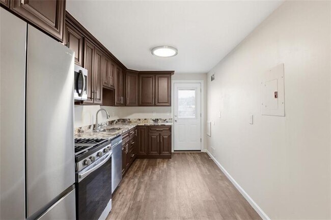 Photo - 342 Butler St