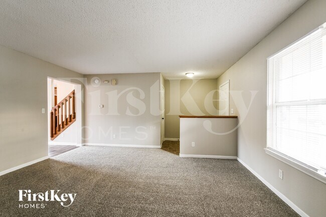 7313 Jackie Ct