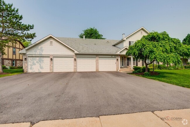 Building Photo - 1254 N Streamwood Ln Unit 1254 Rental