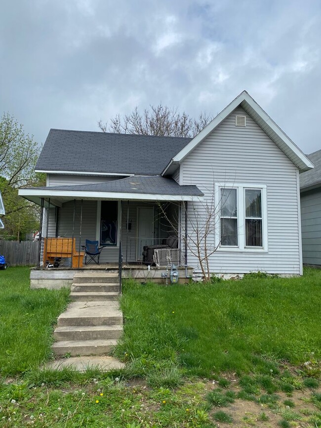 2 bedroom home in Frankfort! - 2 bedroom home in Frankfort!