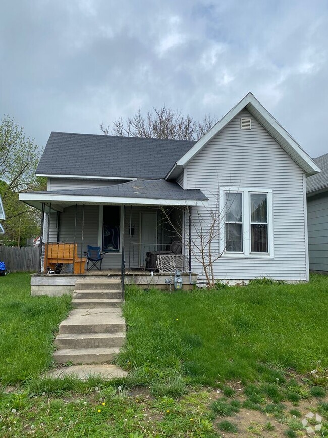 Building Photo - 2 bedroom home in Frankfort!