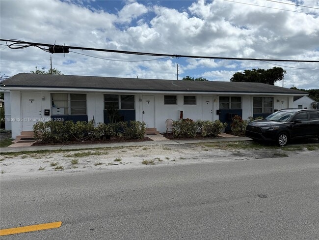 Building Photo - 1501 N 22nd Ave Unit 1503B
