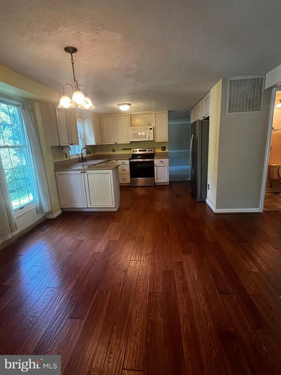 Photo - 15404 Beachview Dr