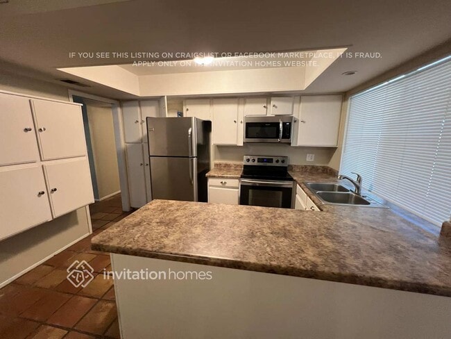Photo - 3241 E Sunnyside Dr