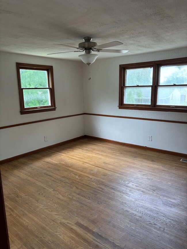 Photo - 121 W South C St Unit B