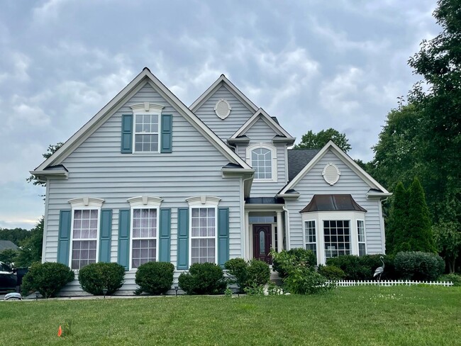 Building Photo - Spacious and modern single family home, lo...