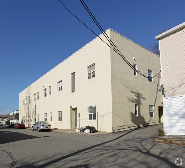 Photo - Freeland Senior Apartments