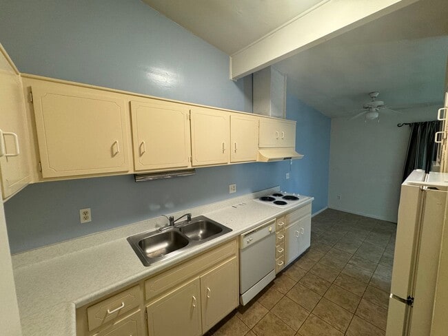 Photo - Spacious 1 bedroom 1 bath in el cajon Unit J