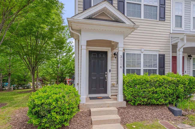 Photo - Cozy End-Unit Townhome – Prime Durham Location