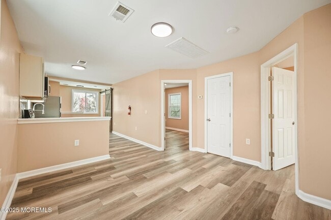 Photo - 143 Center Ave Unidad 2