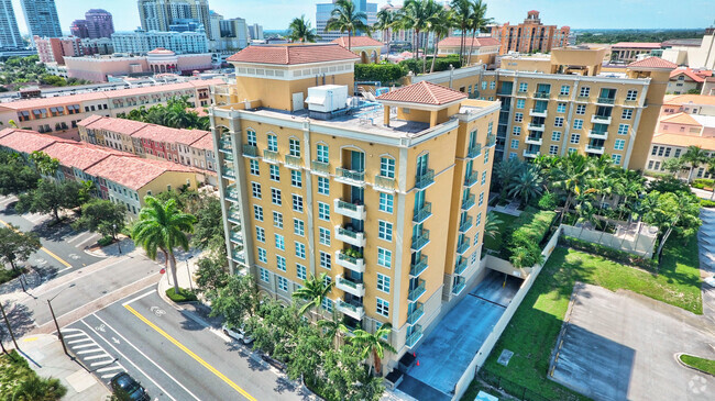 Building Photo - 403 S Sapodilla Ave Unit 216 Rental