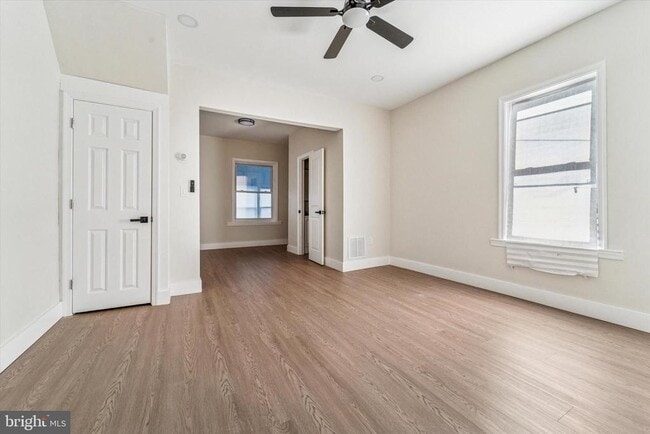 Photo - 5712 Lena St