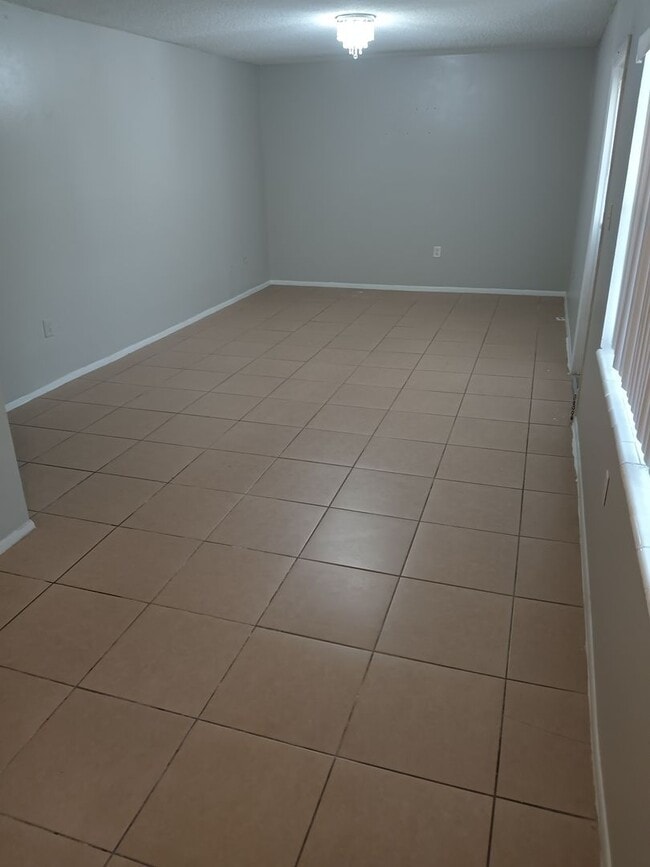 Photo - 1428 Holden Ave