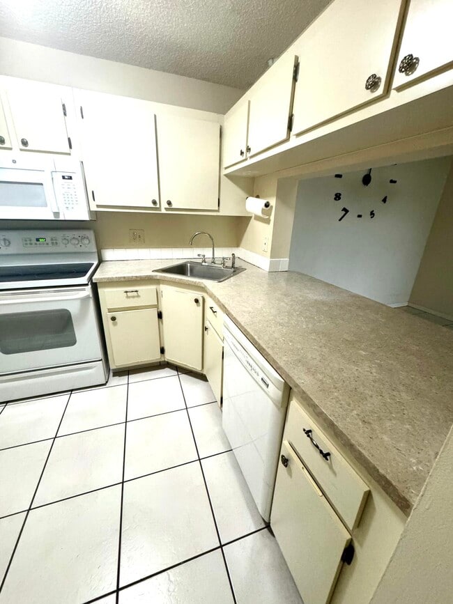 Photo - 202 Foxtail Dr Unit A3