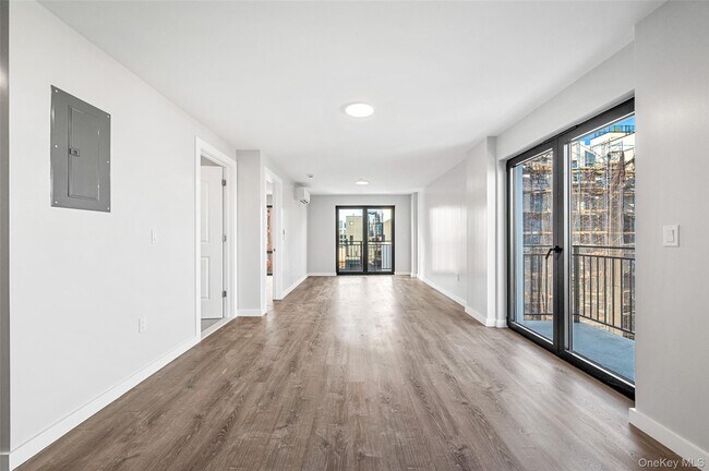 Photo - 43-34 53rd St Unit 7C
