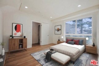 Photo - 10801 Kling St