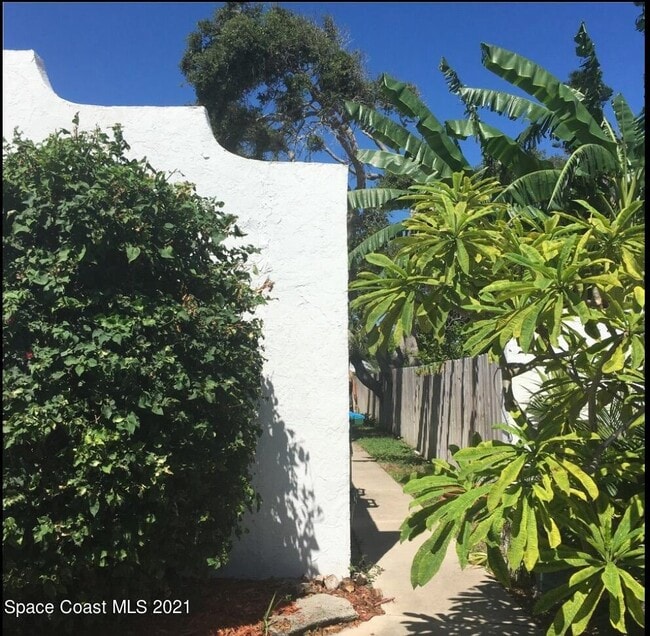 Photo - 320 Pierce Ave