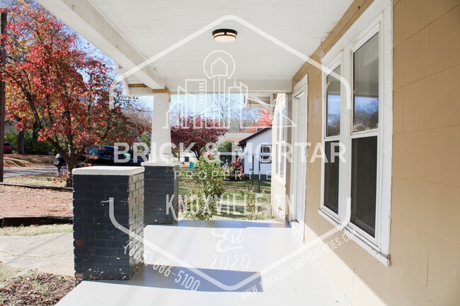 Photo - 1733 Allen Ave