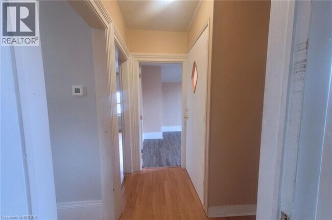 Photo - 65 East Ave Unité Upper