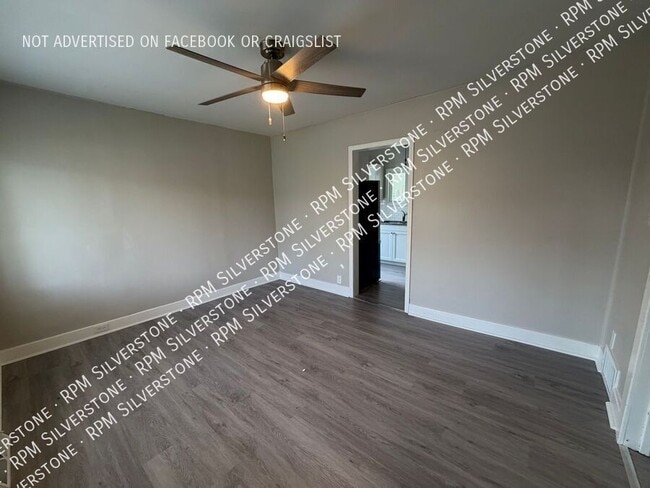 Photo - 1228 E Meyers Ave