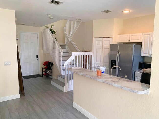 Photo - 2007 Nassau Dr