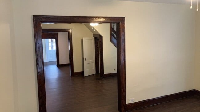 Photo - 319 E Canal St