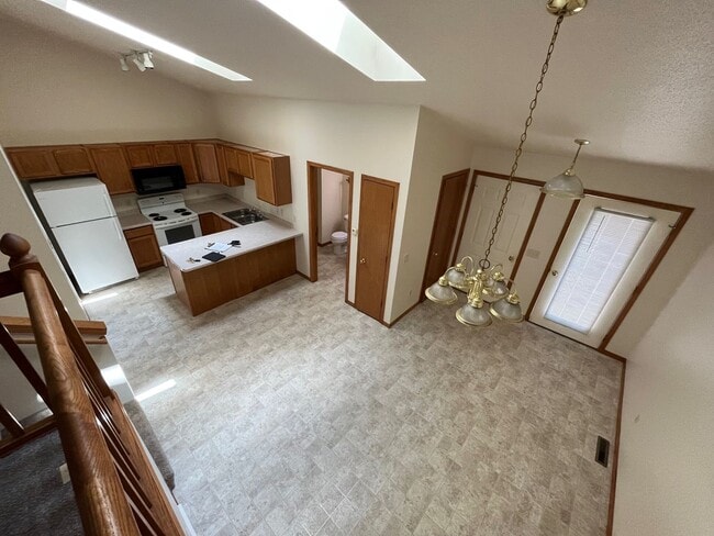 Photo - 727 29th Ave NE Unit 727 29th Ave N Apt 3