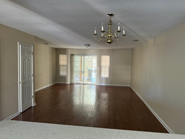 Photo - 1001 Marsh Grass Way