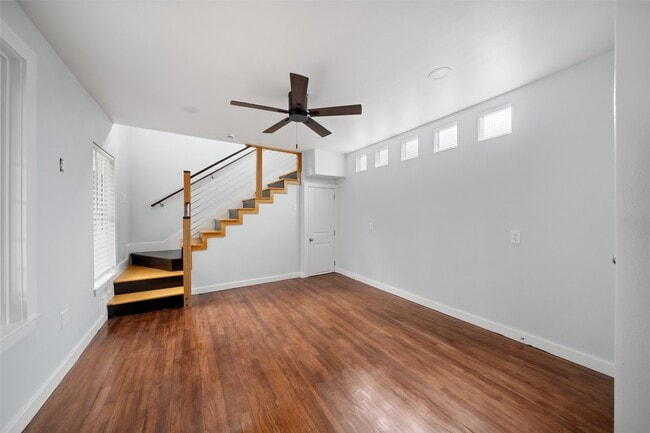 Photo - 303 Welch St