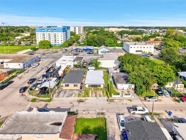 Photo - 6920 NW 6th Ct