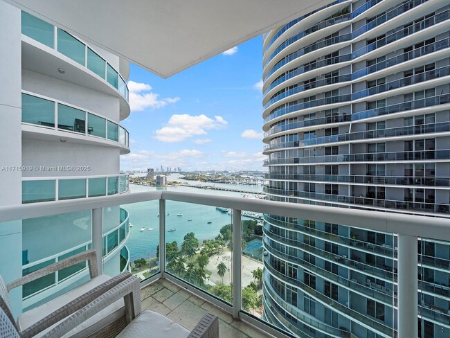 Photo - 1800 N Bayshore Dr Condominio Unidad 2211