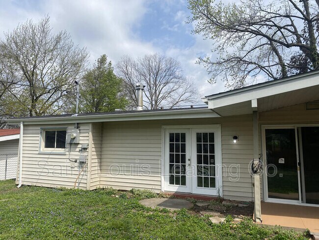 Photo - 2460 St Catherine St