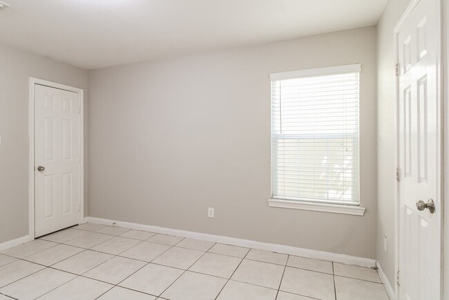 13732 W Cancun