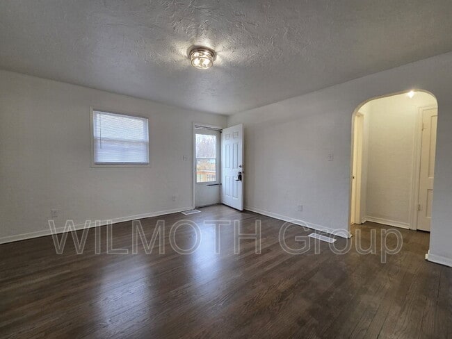 Photo - 702 W 23rd St