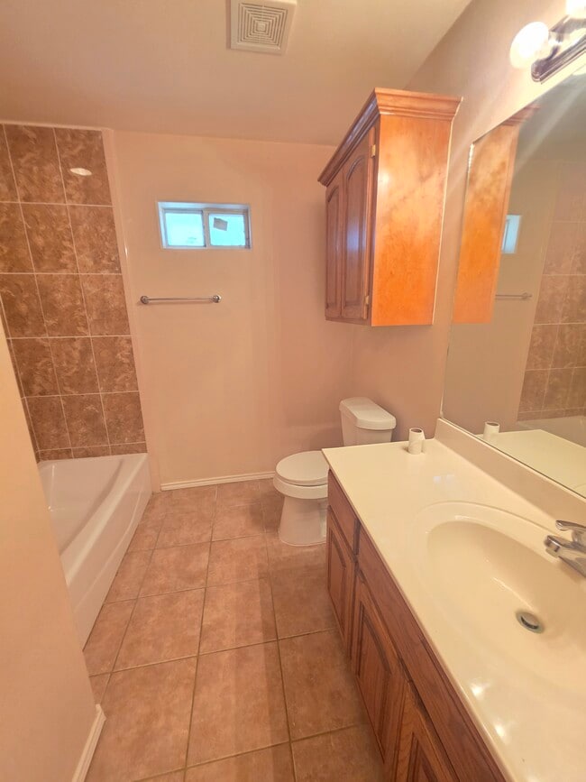Photo - 1621 Nassau St Unit #D