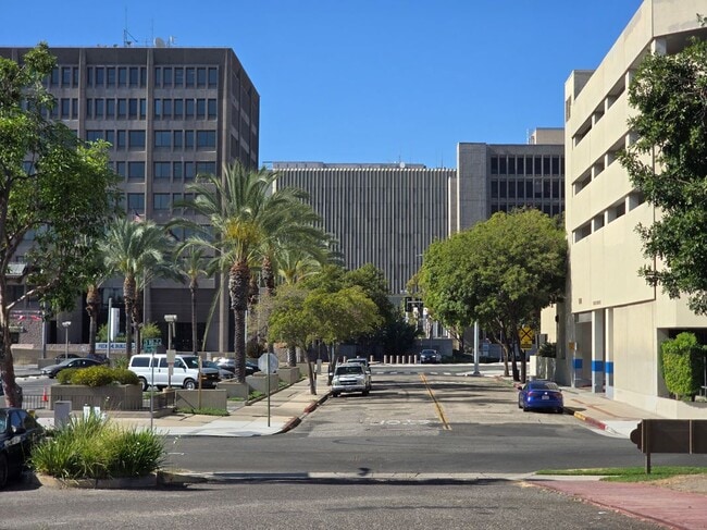 Photo - 600 W 3rd St Unidad B-117